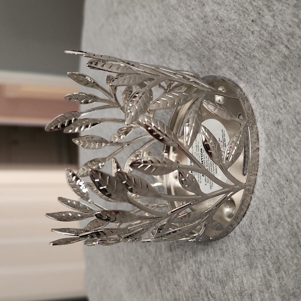 Candle holder